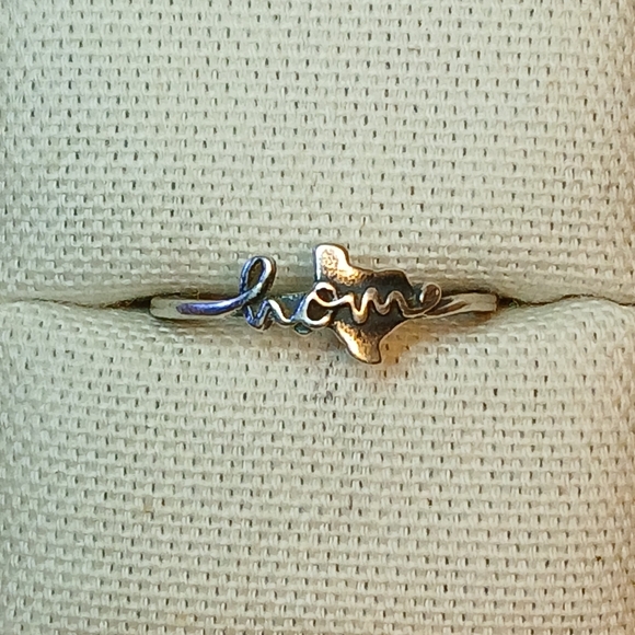 James Avery Texas Is Home Ring, Retired size 8 - Picture 10 of 12